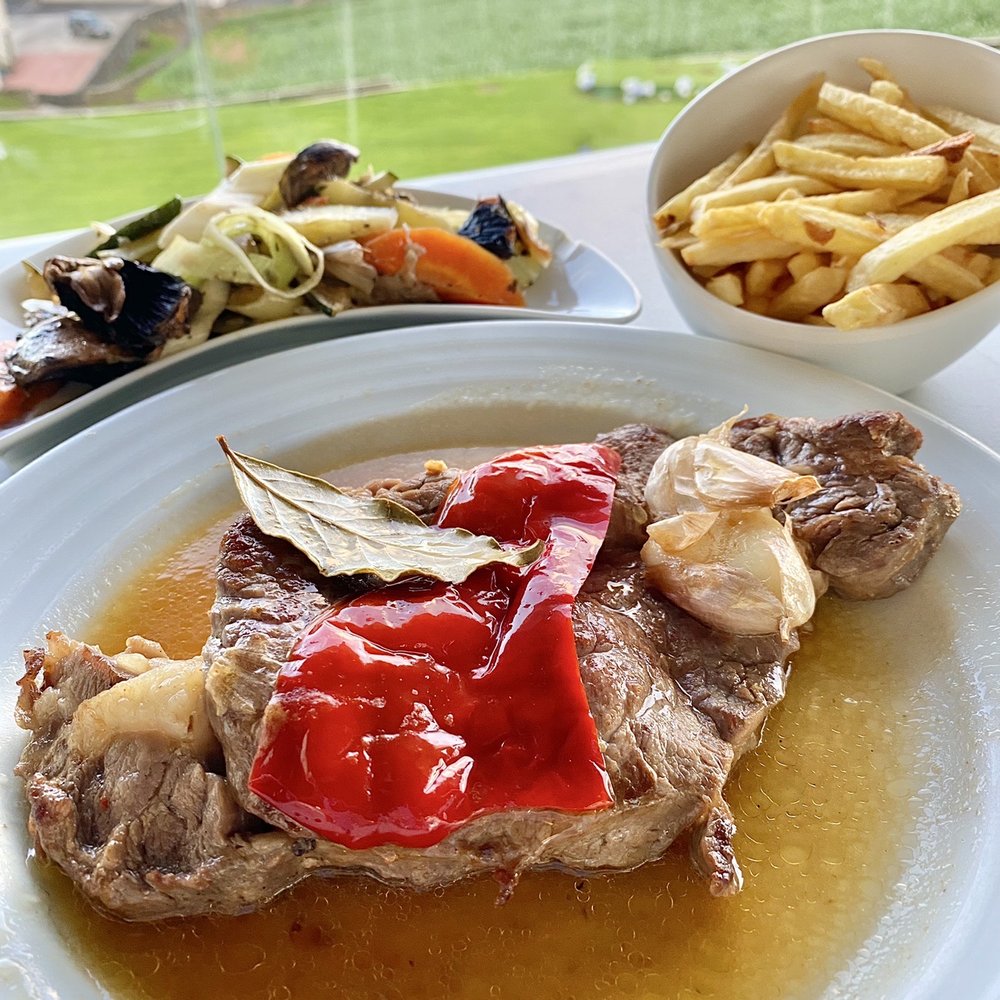 Quinta dos Açores - Steak with traditional sauce. Fries and veggies - Specialty Food Near Me - Angra do Heroísmo, 20 Quinta dos Açores - Steak with traditional sauce. Fries and veggies - Specialty Food Near Me - Angra do Heroísmo, 20