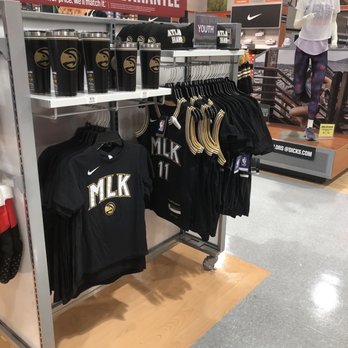 DICK'S Sporting Goods - Sports Wear Near Me - Peachtree Corners, Georgia DICK'S Sporting Goods - Sports Wear Near Me - Peachtree Corners, Georgia