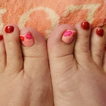 Awesome Nails & Spa - Pedi with lips on my big toe's - Nail Salons Near Me - Marysville, Washington Awesome Nails & Spa - Pedi with lips on my big toe's - Nail Salons Near Me - Marysville, Washington