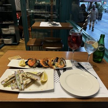 VINITUS - Updated October 2025 - 1451 Photos & 436 Reviews - Carrer Del ...