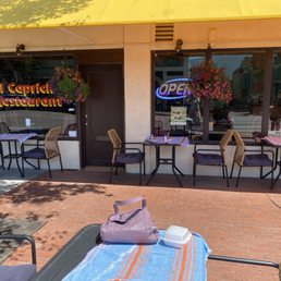Exterior outside entrance of El Capricho Restaurant - ElCapricho restaurant - Santa Paula, California Exterior outside entrance of El Capricho Restaurant - ElCapricho restaurant - Santa Paula, California