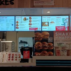 MOOYAH Burgers, Fries & Shakes