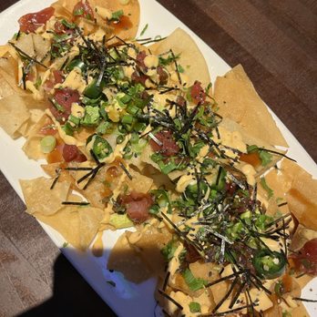 Yard House - Poke Nachos - New American Near Me - Lombard, Illinois