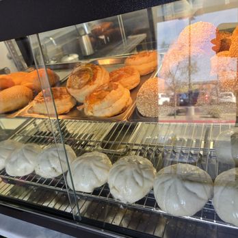 Banh Mi House - Vietnamese donut, pâté chaud, sesame ball with mung bean, and pork with egg steamed bun! - Vietnamese Near Me - Las Vegas, Nevada