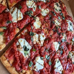 Painturo's - Margherita Pizza