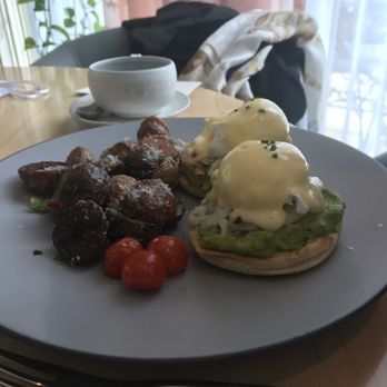 Botanist - Crab & Avocado Eggs Benedict - Canadian (New) Near Me - Vancouver, British Columbia