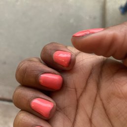 Clumpy gel manicure, arrived for a fix and no one is picking up the phone Clumpy gel manicure, arrived for a fix and no one is picking up the phone