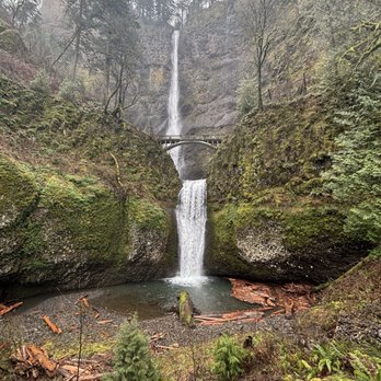 Multnomah Falls - Upper and lower falls - Hiking Near Me - Bridal Veil, Oregon