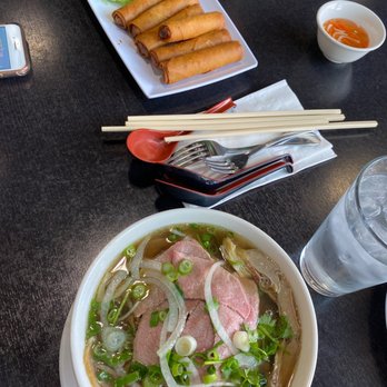 Pho Bo - P1. Special Beef Noodle Soup and A1. Egg Roll (6 rolls) - Ch Gi - Vietnamese Near Me - San Diego, California Pho Bo - P1. Special Beef Noodle Soup and A1. Egg Roll (6 rolls) - Ch Gi - Vietnamese Near Me - San Diego, California