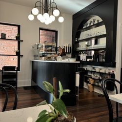Bisou - Bar Area / Register