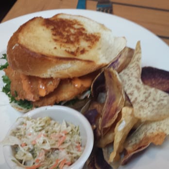 Da Kitchen Maui - Mahi sandwich - Hawaiian Near Me - Kihei, Hawaii Da Kitchen Maui - Mahi sandwich - Hawaiian Near Me - Kihei, Hawaii
