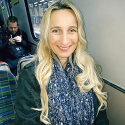 Psychic Medium Caressa