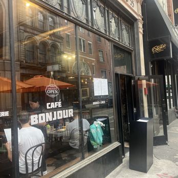 Cafe Bonjour - Outside - Breakfast & Brunch Near Me - Boston, Massachusetts