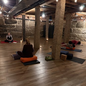 Mountain Kula Yoga - Located in the lower level of The Local Grocer, Mountain Kula Yoga studio is a warm and inviting oasis! - Yoga Near Me - North Conway, New Hampshire Mountain Kula Yoga - Located in the lower level of The Local Grocer, Mountain Kula Yoga studio is a warm and inviting oasis! - Yoga Near Me - North Conway, New Hampshire