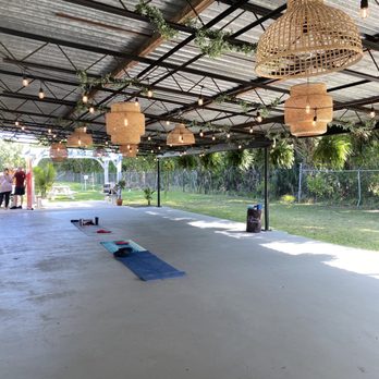 Thrift on-46 - outdoor venue - Thrift Stores Near Me - Sanford, Florida