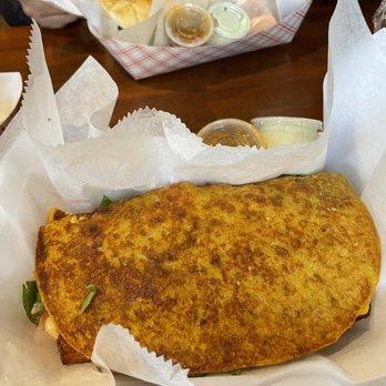 Cachapas y Mas - Pernil Cachapa - Venezuelan Near Me - Ridgewood, New York