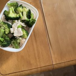 Chinatown Chinese Restaurant - Sweet Steamed Chicken and Broccoli