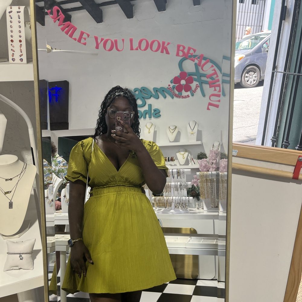 Promesas Shop - Mirror pictures - Jewelry Near Me - San Juan, Puerto Rico