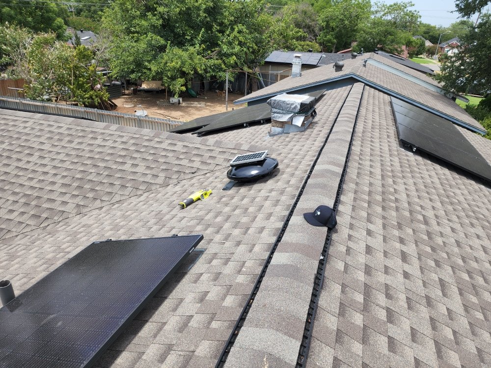 Slide of Zavala Contracting