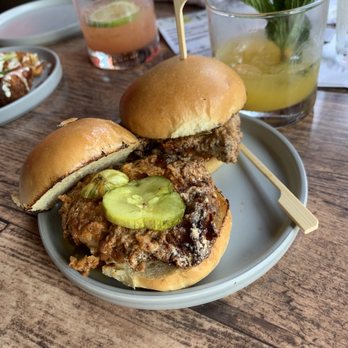 Batch Local Kitchen - Nashville Hot Chicken Sliders - Cocktail Bars Near Me - West Palm Beach, Florida
