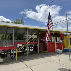 Willy’s Burgers - Where the magic happens