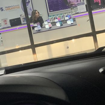 Metro by T-Mobile - The store I don't recommend - Mobile Phones Near Me - Victorville, California Metro by T-Mobile - The store I don't recommend - Mobile Phones Near Me - Victorville, California