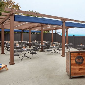Walpole Outdoors - Hyannis - Fences & Gates Near Me - Hyannis, Massachusetts