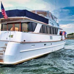 SAIL NYC - Yacht party at the Statue Of Liberty