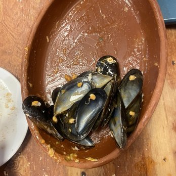 Casa Toni - Mejillones en salsa - Tapas/Small Plates Near Me - Madrid, M