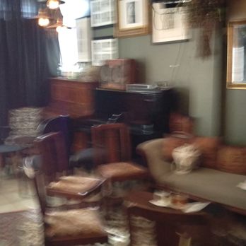 Moya's Juniper Lounge - Lounge - Bars Near Me - Redfern, NSW