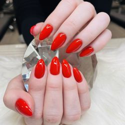 Diamond Nails VIP - Acrylic Manicure.