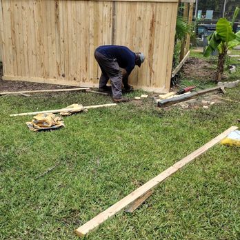WP Florida Landscaping Property & Services - And also building wood fences, prices depends on how the short or large your lawn is if it's big it cost more if it's small it is lest cash - Landscaping Near Me WP Florida Landscaping Property & Services - And also building wood fences, prices depends on how the short or large your lawn is if it's big it cost more if it's small it is lest cash - Landscaping Near Me