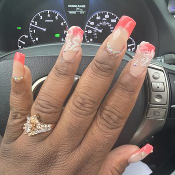 V Nails Spa - Nails done by Tina she is the best and will have you looking like no other - Nail Salons Near Me - Catonsville, Maryland