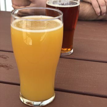 Cedar Creek Brewery - Mimosasauras during Sunday brunch - Breweries Near Me - Seven Points, Texas Cedar Creek Brewery - Mimosasauras during Sunday brunch - Breweries Near Me - Seven Points, Texas