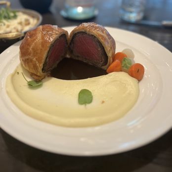 Gordon Ramsay Hell's Kitchen - Beef Wellington - New American Near Me - Miami, Florida
