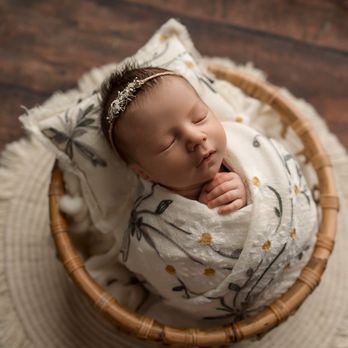 Simply Captured Photography - Newborn Photo session - Session Photography Near Me - Sun City, Arizona Simply Captured Photography - Newborn Photo session - Session Photography Near Me - Sun City, Arizona