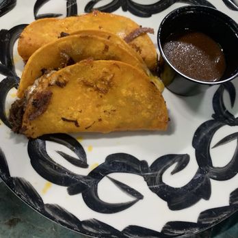Kalaveras - Birria tacos Happy Hour - Mexican Near Me - Burbank, California Kalaveras - Birria tacos Happy Hour - Mexican Near Me - Burbank, California