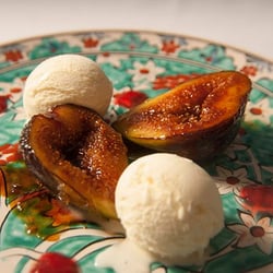 Sofie's Greek Restaurant - Sika me pagoto - caramelised figs with ice-cream