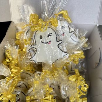 Simply Sweet Cakes - Gender Reveal Cake and work treats!! - Cupcakes Near Me - Santa Ana, California Simply Sweet Cakes - Gender Reveal Cake and work treats!! - Cupcakes Near Me - Santa Ana, California