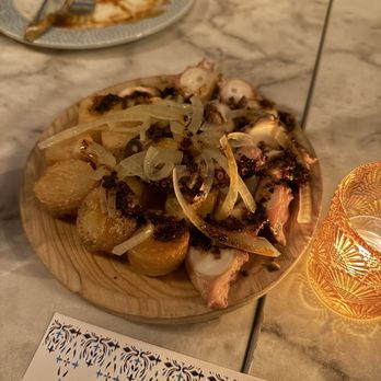 MariPili Tapas Bar - polbo a feira - Spanish Near Me - Seattle, Washington