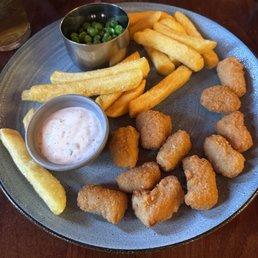 Scampi, peas, and fried Scampi, peas, and fried