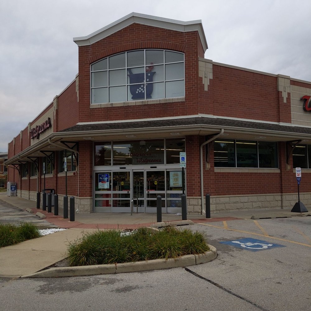 Walgreens - the front of the store - Drugstores Near Me - Naperville, Illinois