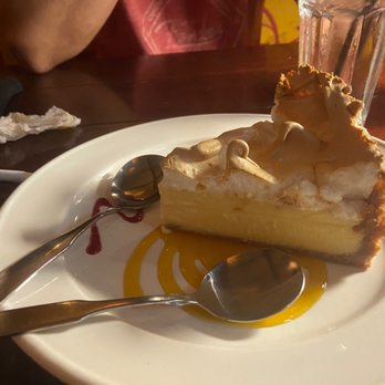 Bahama Breeze - Key lime pie, the crust was good - Bars Near Me - Wayne, New Jersey Bahama Breeze - Key lime pie, the crust was good - Bars Near Me - Wayne, New Jersey