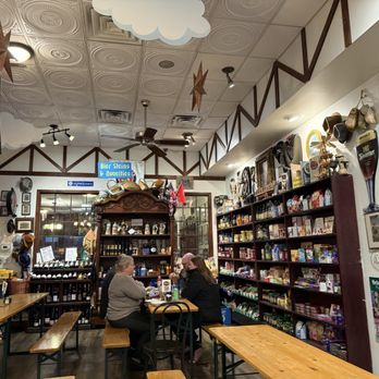 Mr. Dunderbak's - Interior - German Near Me - Tampa, Florida