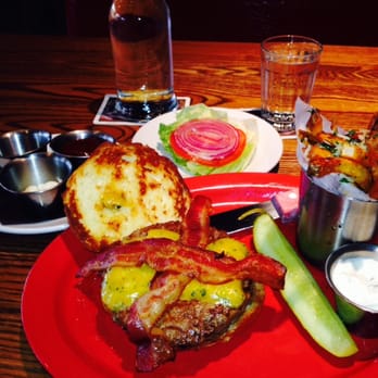 Red Cow 50th & France - Burgers Near Me - Minneapolis, Minnesota