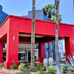 Best Western Plus Commerce Hotel - Exterior