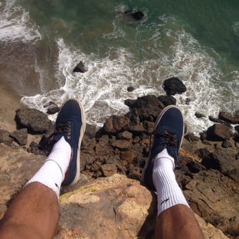 Point Dume State Beach - Edge of Clift. - Beaches Near Me - Malibu, California