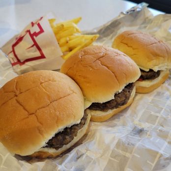 Sheetz - Sliders with fries - Convenience Stores Near Me - Hilliard, Ohio