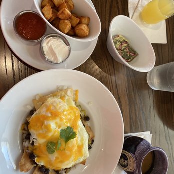 Another Broken Egg Cafe - Huevos rancheros - American Near Me - Orlando, Florida