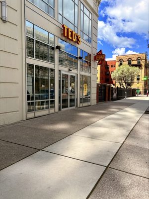 Ted's Hot Dogs by null
